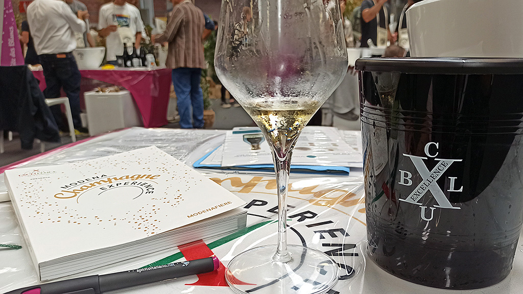 Spirito Italiano champagne,experience,modena